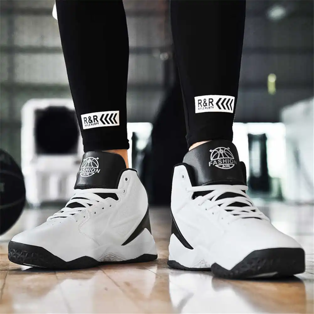 40-48 Number 46 White Man Shoe - Home Gym For Toddlers recension och pris